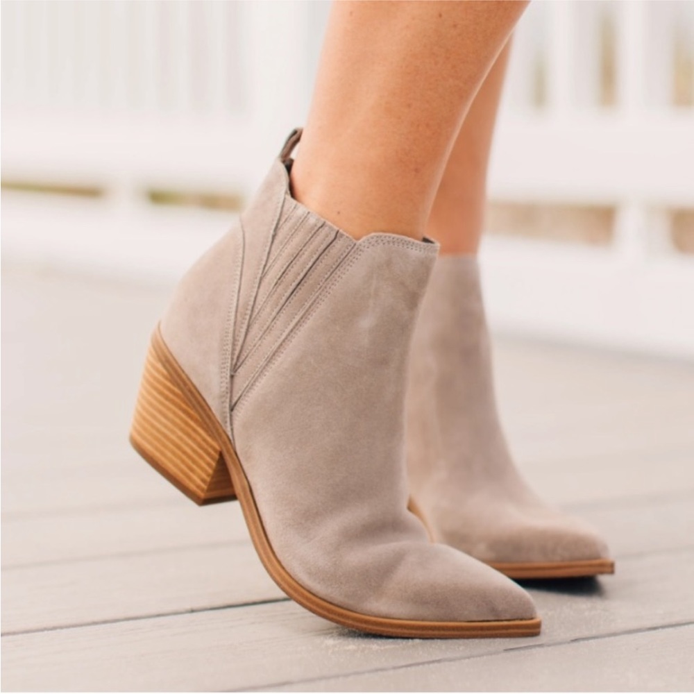 Marc Fisher TEONA POINTY TOE CHELSEA BOOTIE taupe suede